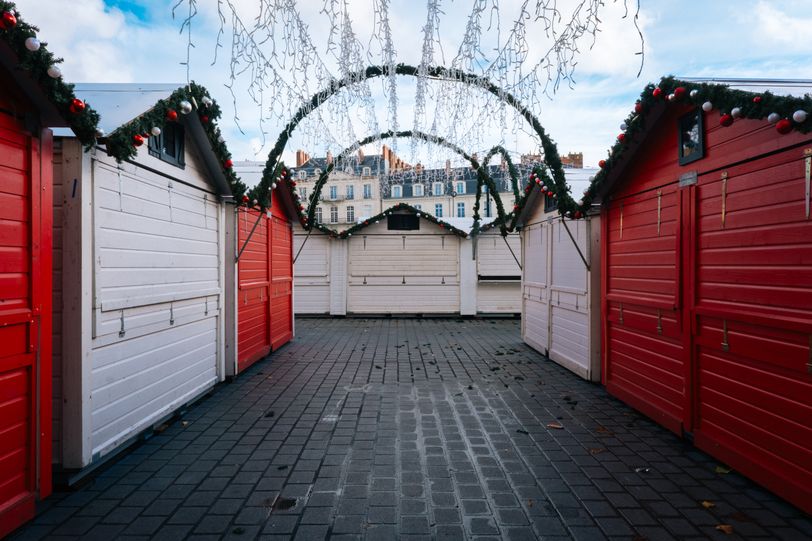 Every booth closed and no one around in a christmas market