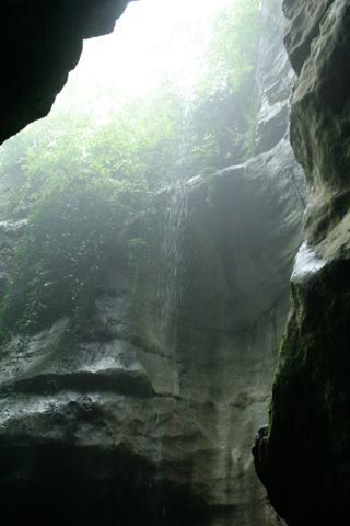 Light descending in the Gorges du Fier