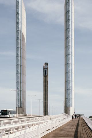 Picture of a massive bridge in Bordeaux