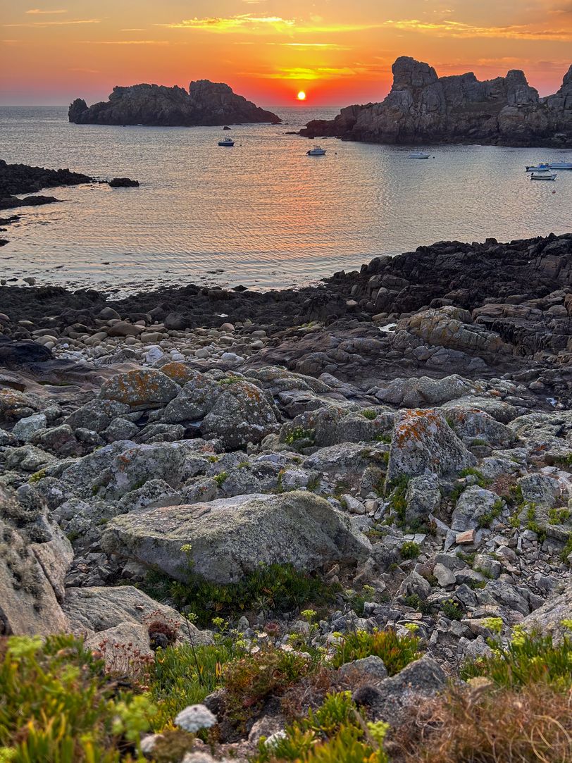 Setting sun on a peaceful bay