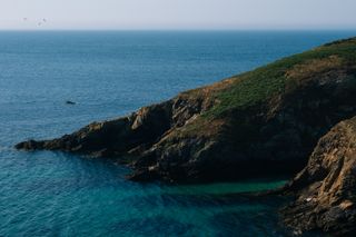 Edge of lands going down the sea