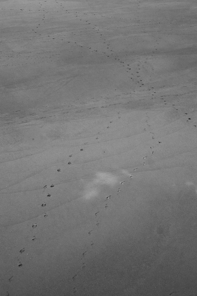 Chaotic footsteps in the sand